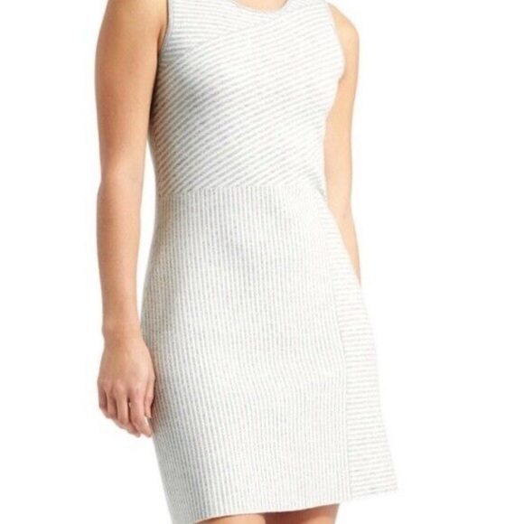 Athleta Chills and valley s grey and white striped sleeveless sweater Dress M - Picture 2 of 9